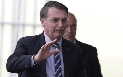 Президент Бразилии сообщил о результате повторного теста на коронавирус и рассказал, чем лечится