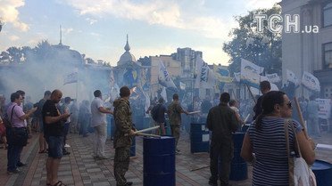 Фаєри і барабани під Радою_4 / © ТСН.ua