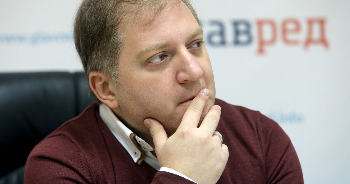 "У него не было ни кашля, ни насморка". Волошин рассказал о встрече с инфицированным коронавирусом французом