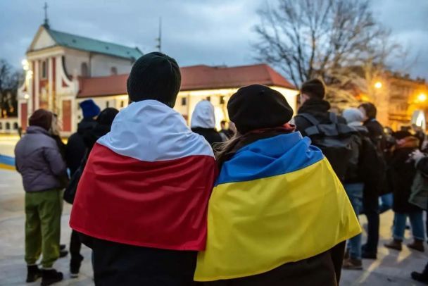 Президент Польши заблокировал помощь украинцам: что известно