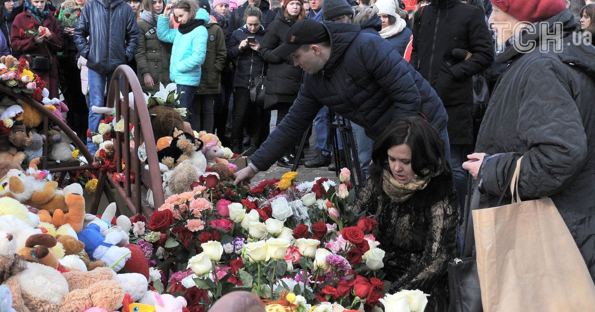 У страшній пожежі в Кемерові загинула 41 дитина - родичі жертв