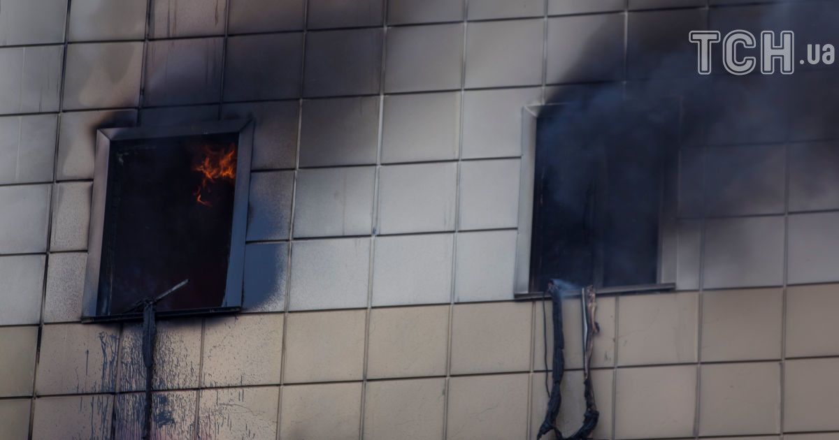 Опубліковане відео початку страшної пожежі в Кемерові