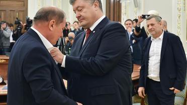 Порошенко нагородив Умарова і Чийгоза_2 / © Facebook / Петро Порошенко