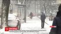 Техніка та тисячі комунальників вийшли на вулиці Києва для ліквідації негоди
