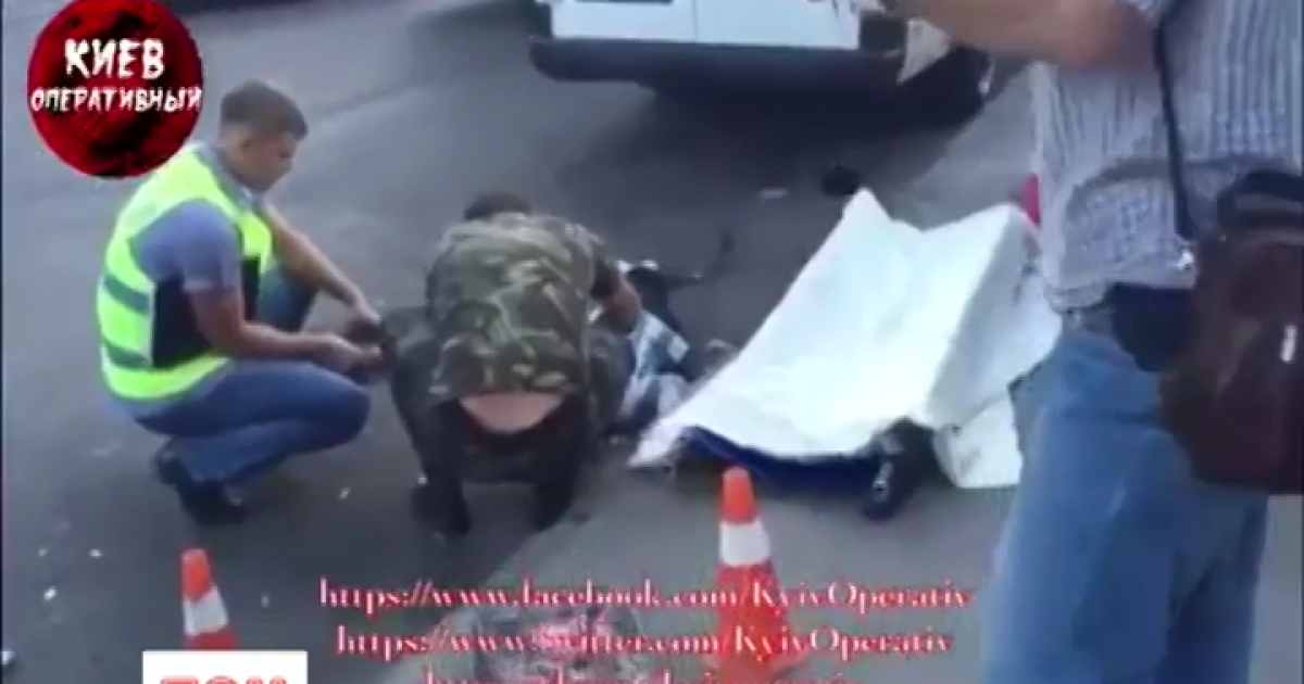 У Києві на Нивках автобус розчавив стареньку жінку