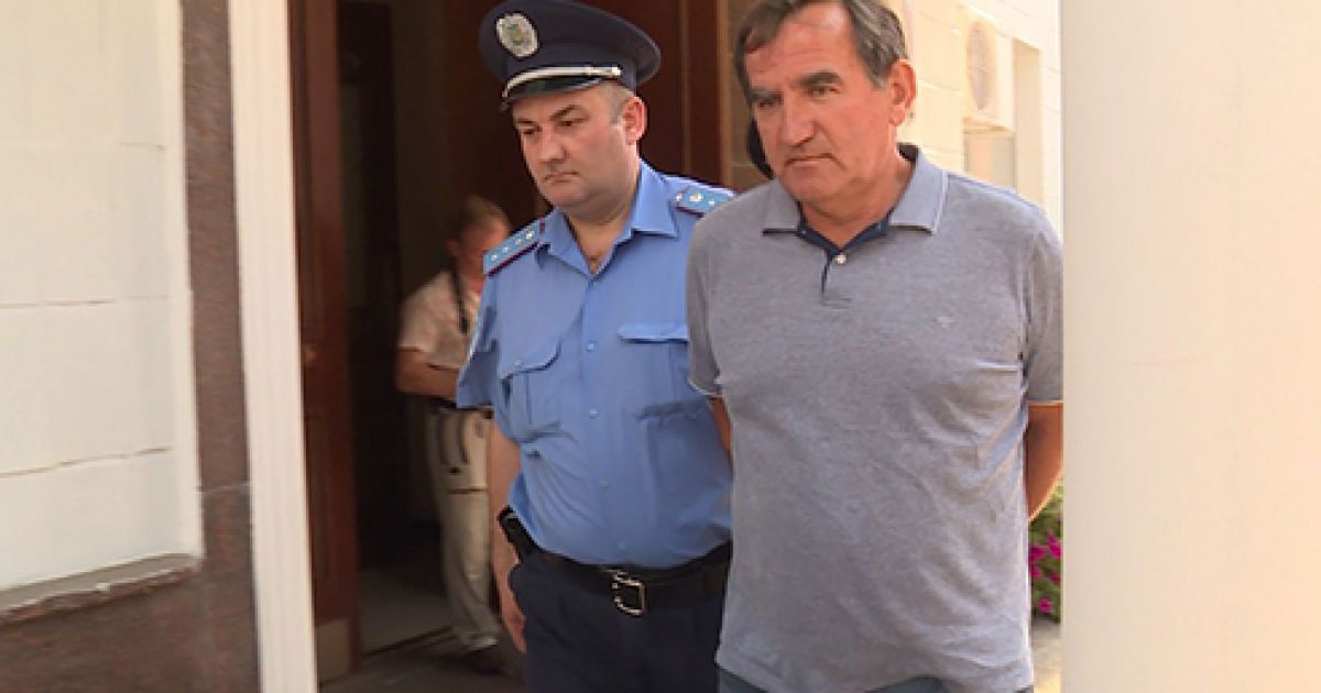 Скандальный застройщик Войцеховский построил в селе ресторан и зоопарк