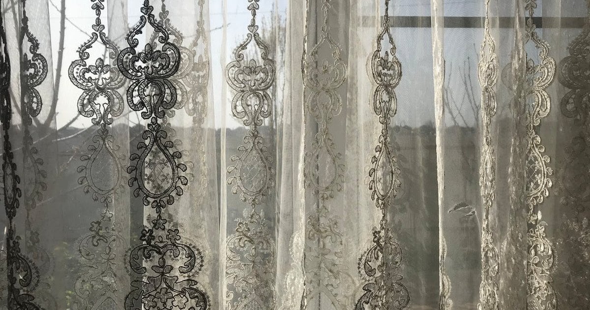 Як прибрати жовтизну з тюлю