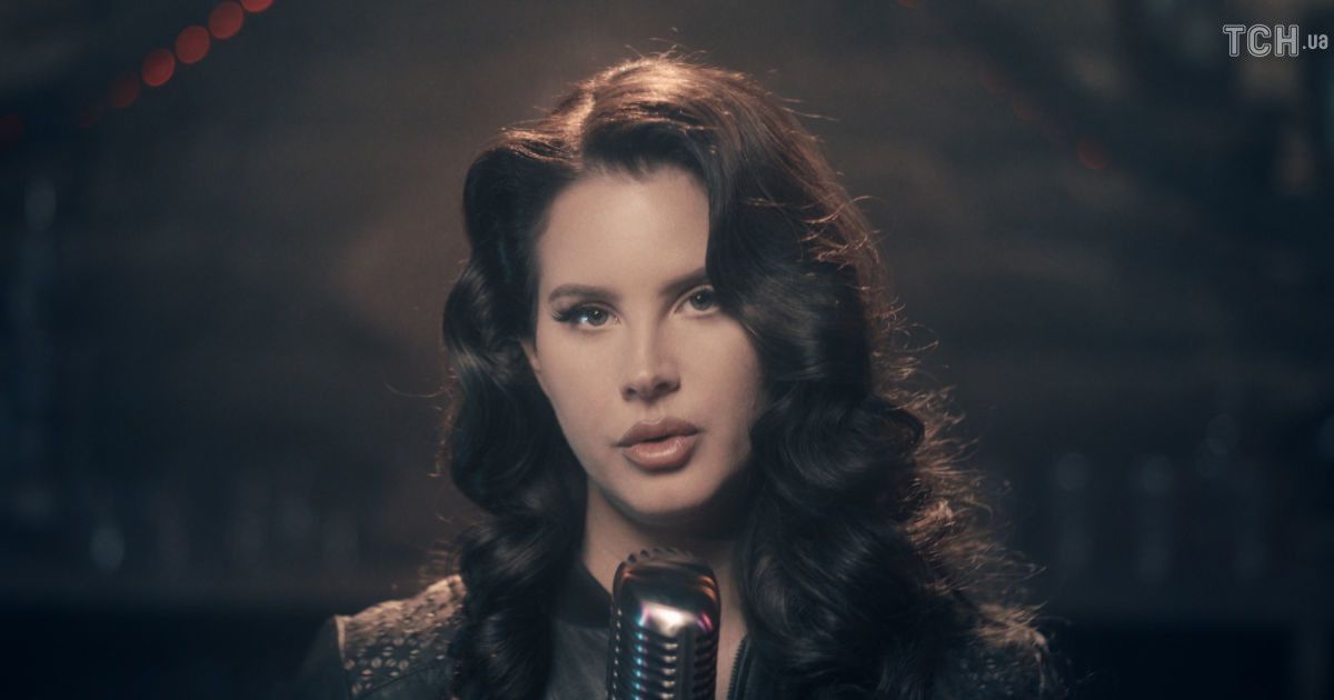 После расставания с копом Лана Дель Рей выходит замуж за музыканта