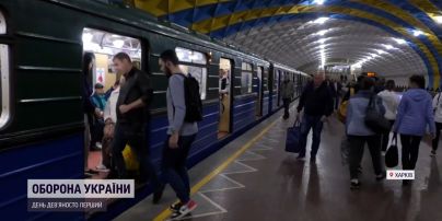 В Харькове метро впервые поехало за три месяца войны, на станциях до сих пор живут люди
