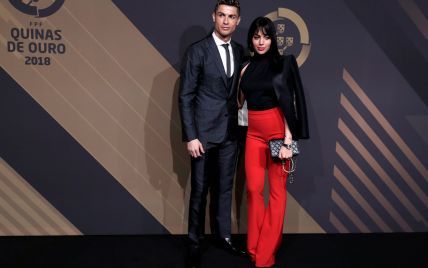 Роналду в компании роскошной Джорджины получил награду лучшему игроку 2017 года