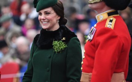 В пальто с мехом и на каблуках: герцогиня Кембриджская посетила праздничный парад