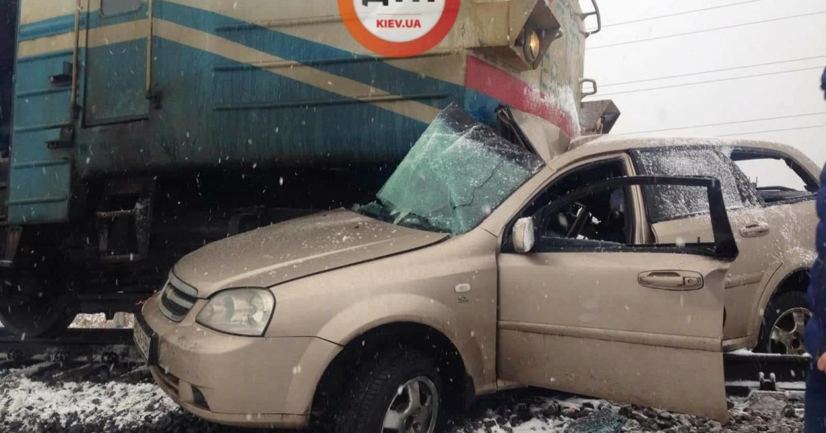 дтп потяг_2 / © facebook.com/dtp.kiev.ua