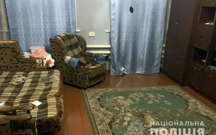 Постучали в дверь: в Донецкой области грабители мучили отца, а сына забили молотком