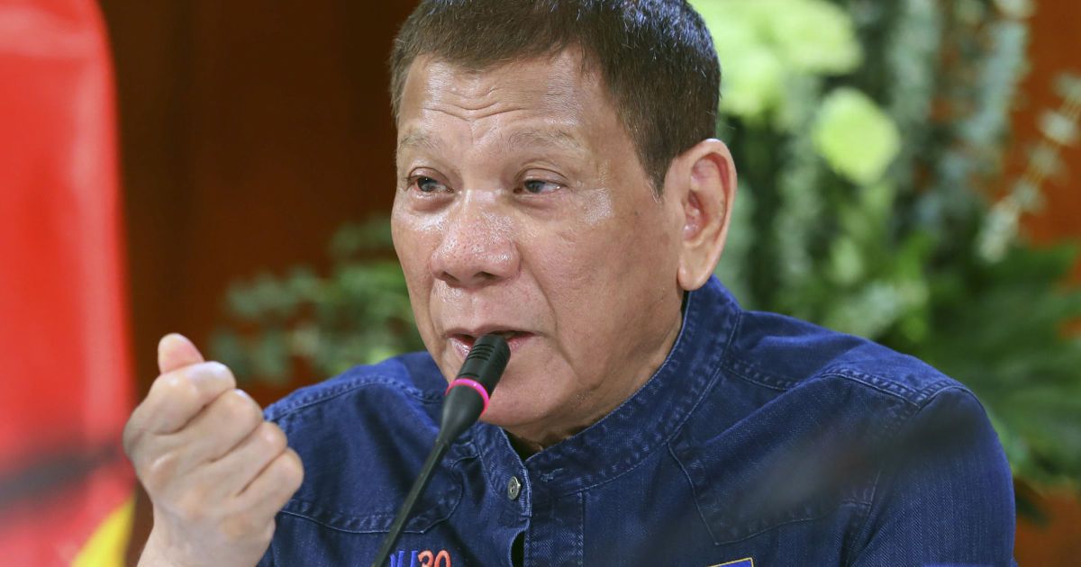 Скандальный президент Филиппин хочет публично привиться российской вакциной от коронавируса