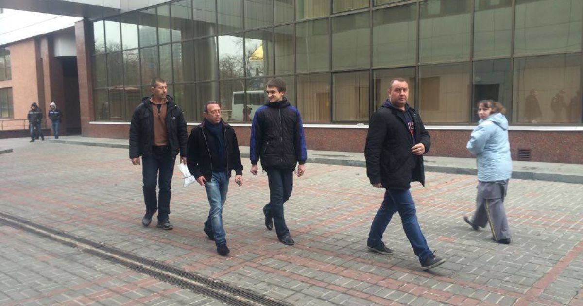 Корбана приехали поддержать однопартийцы / © Фото Валерии Ковалинской/ТСН