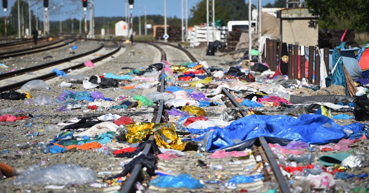 Мигранты продолжают прорываться в Европу / © Getty Images