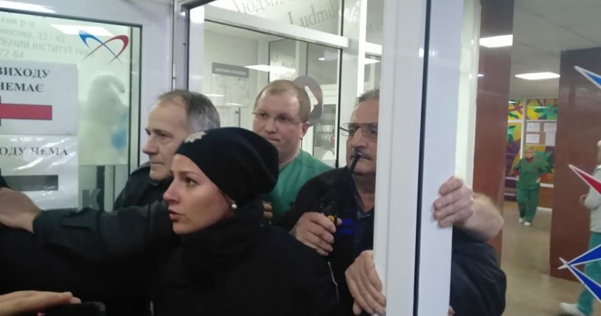 Активисты убеждают, что выложили в Сеть неотредактированное видео конфликта в Институте сердца