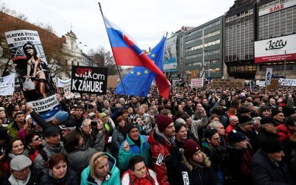Прем'єр Словаччини готовий піти у відставку після першого вбивства журналіста-розслідувача в країні