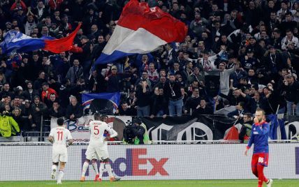Французькі та російські фанати влаштували бійку та неймовірні безлади перед матчем Ліги Європи