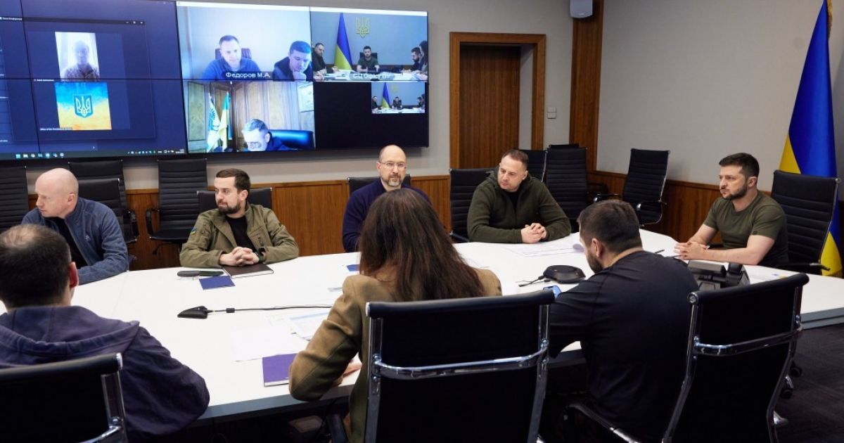 ОП та уряд розробляють рішення для підтримки економіки в умовах воєнного часу – Тимошенко