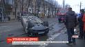 В Виннице на перекрестке от удара с иномаркой перевернулась легковушка
