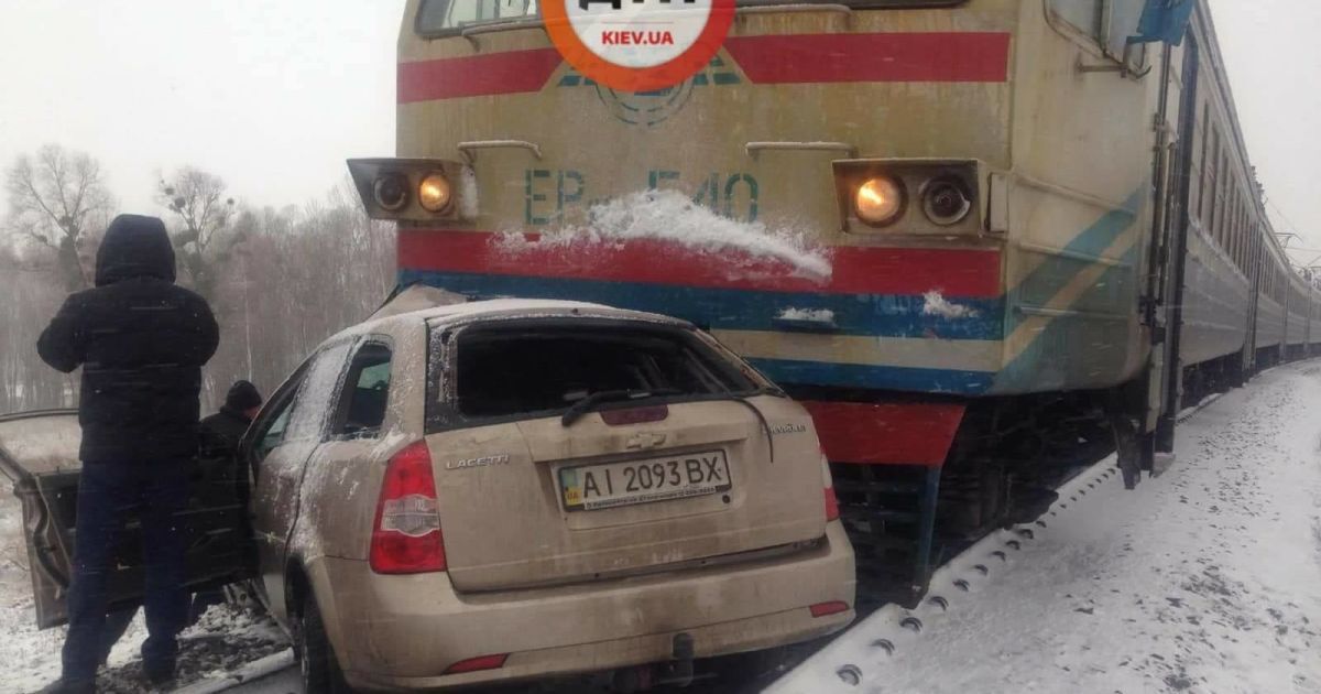 дтп потяг_7 / © facebook.com/dtp.kiev.ua