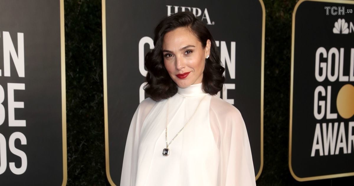 35-річна "Диво-жінка" Галь Гадот оголосила про третю вагітність