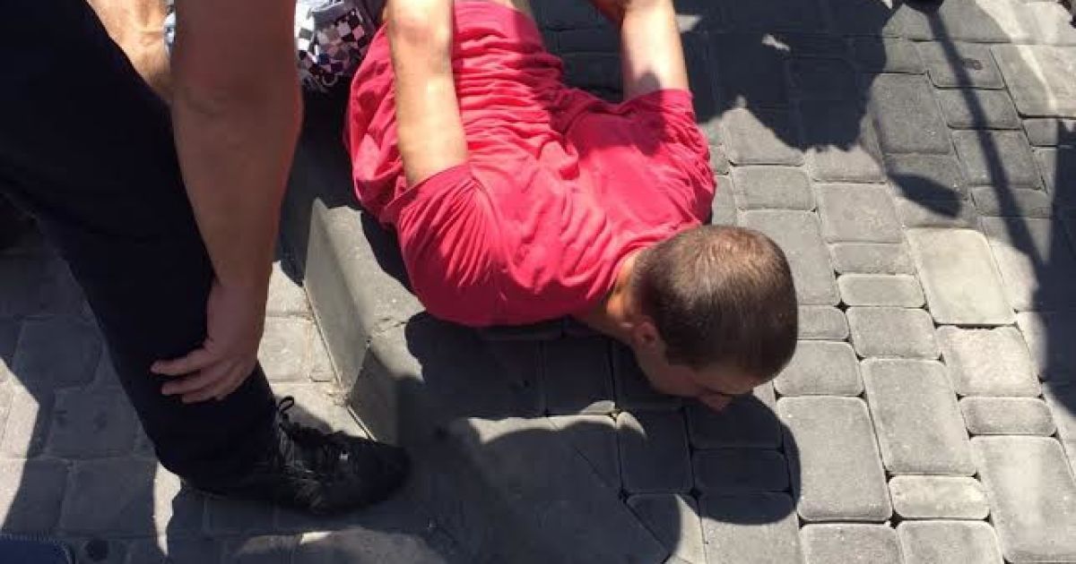 В Киеве задержали полицейского-взяточника