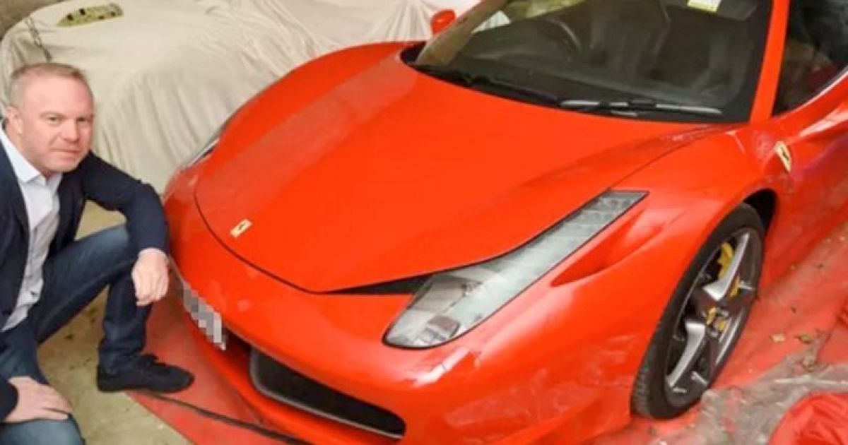 Британцу выплатили 10 000 фунтов стерлингов за повреждение автомобиля из-за дорожной ямы