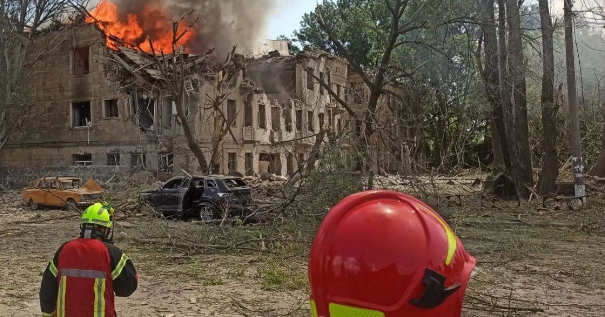 Россияне нанесли ракетный удар по Днепру 26 мая.