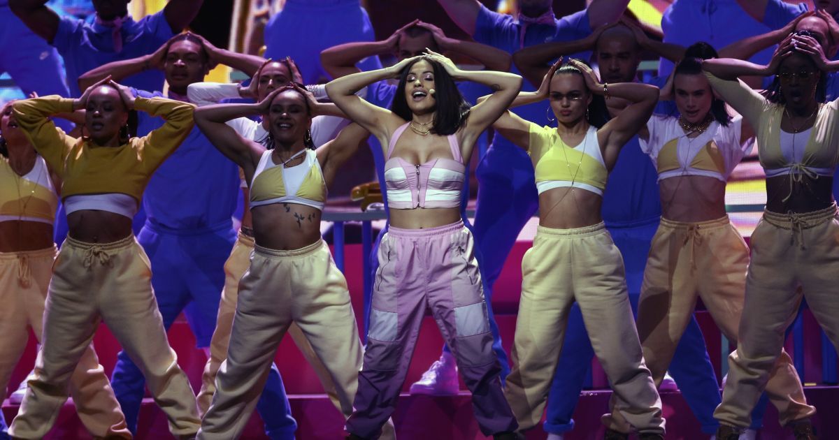 BRIT Awards-2020: переможці престижної премії та пишнотіла Lizzo в образі молочної шоколадки