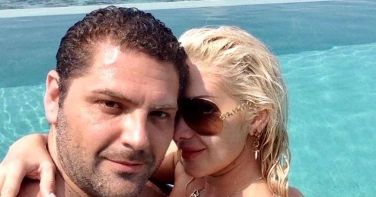 Бужинська показала архівні весільні фото і привітала чоловіка з річницею