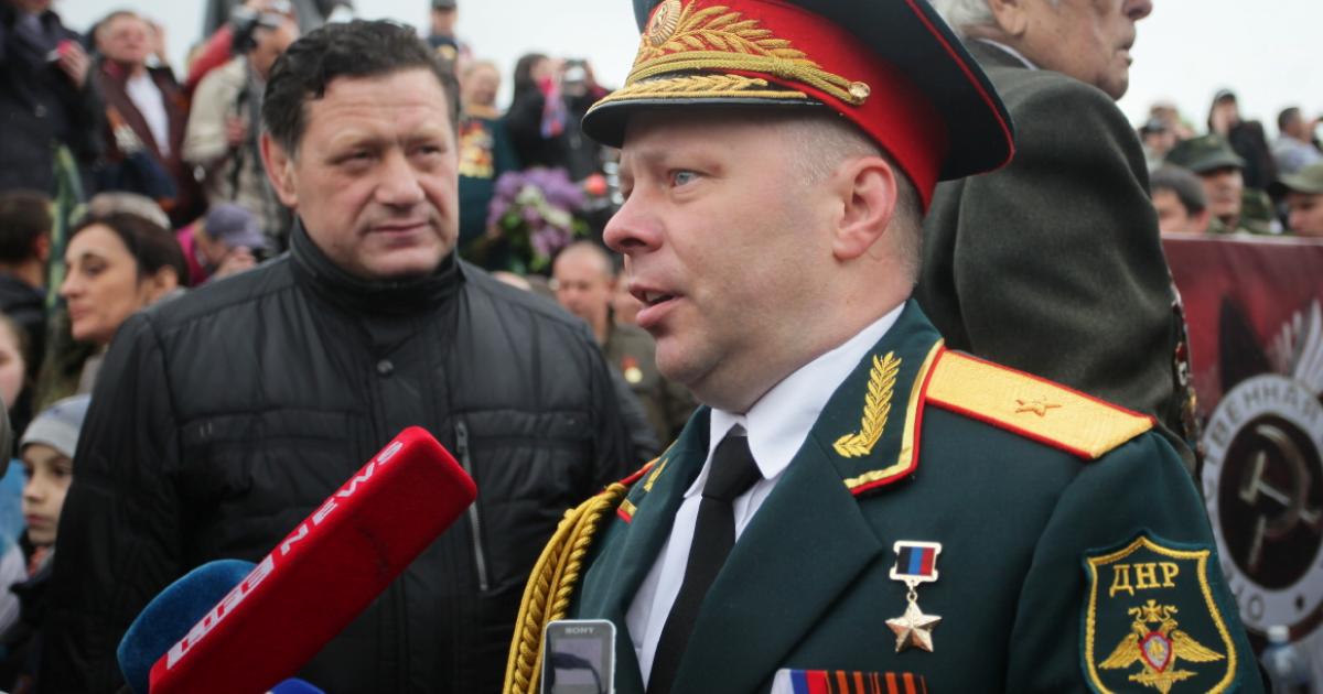 "Министр обороны" Кононов почти никогда не появляются без медалей.