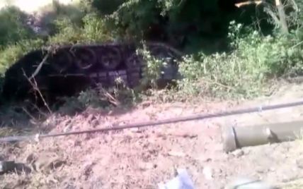 У Криму на ялтинській трасі у кювет перекинувся танк