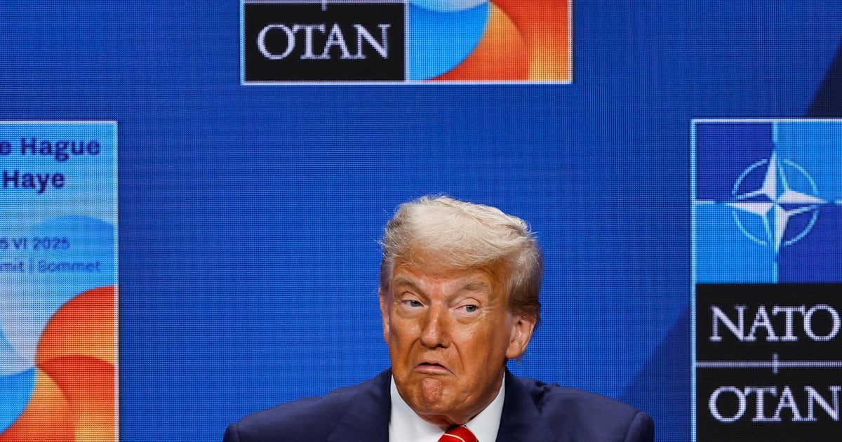 Президент Дональд Трамп выступает во время пресс-конференции на саммите НАТО в Гааге, Нидерланды
