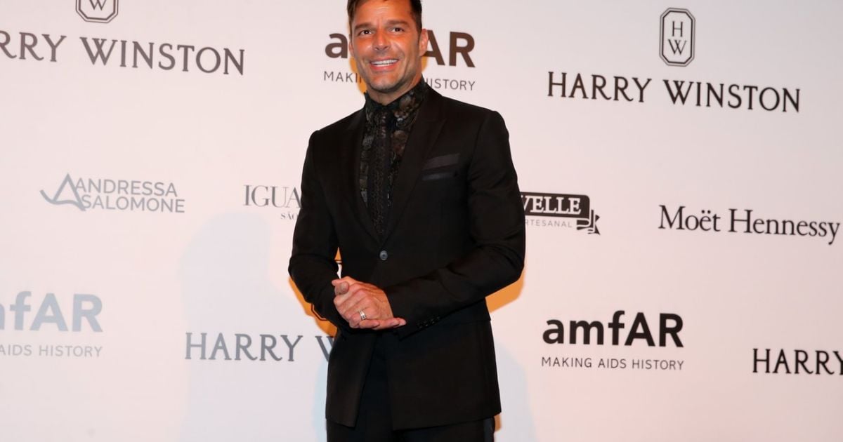 Отчаянная фанатка отдала 90 тысяч долларов за поцелуй с Рики Мартином