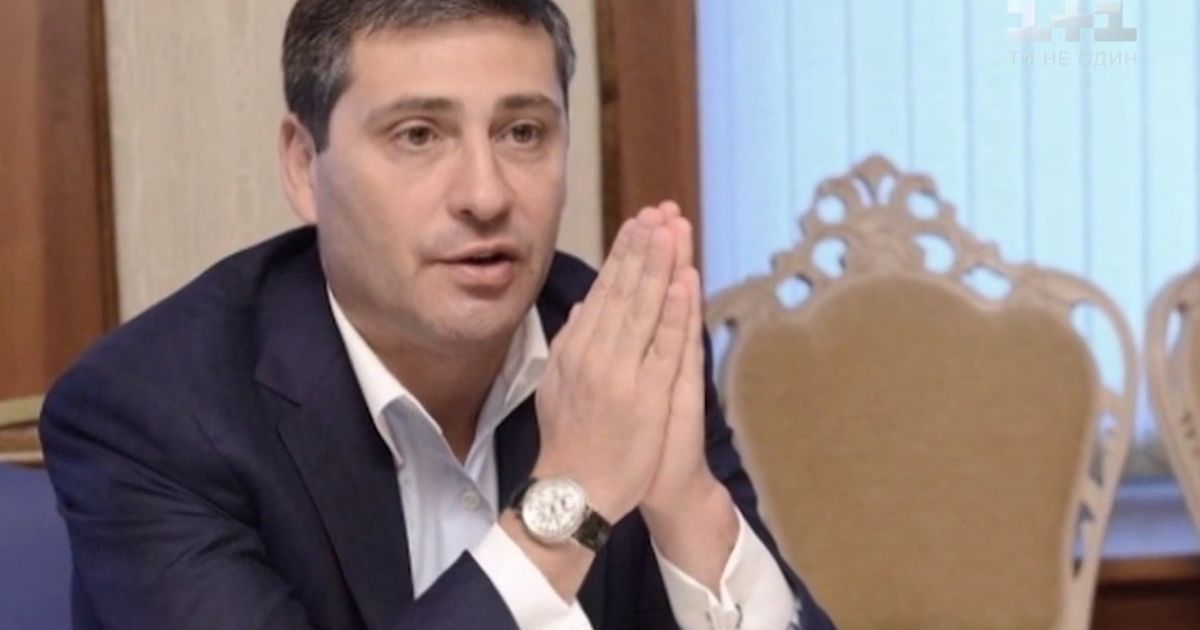 Журналісти розповіли, як за гроші українців друзі Путіна підтримують війну на Донбасі