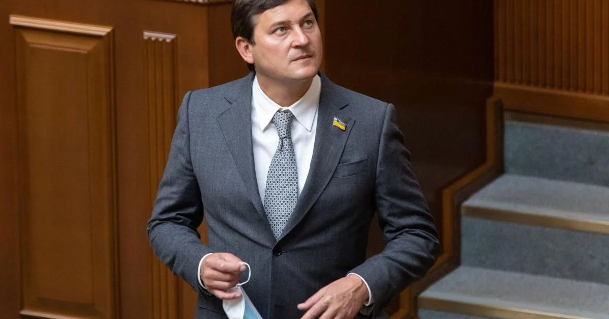 Народный депутат Андрей Одарченко сбежал от суда за границу