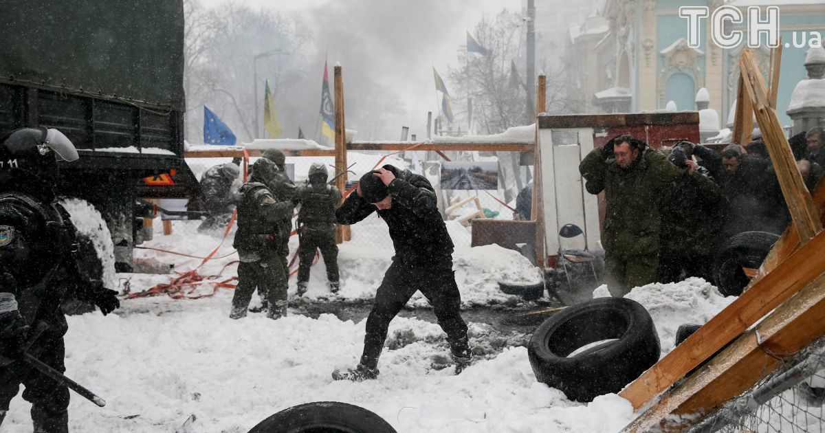 демонтаж наметового містечка біля ради_12 / © Reuters