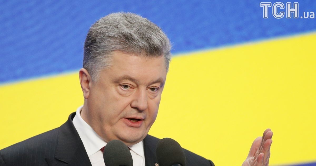 Порошенко розповів, як з Меркель і Макроном "дотиснув" Путіна встановити перемир'я на Донбасі