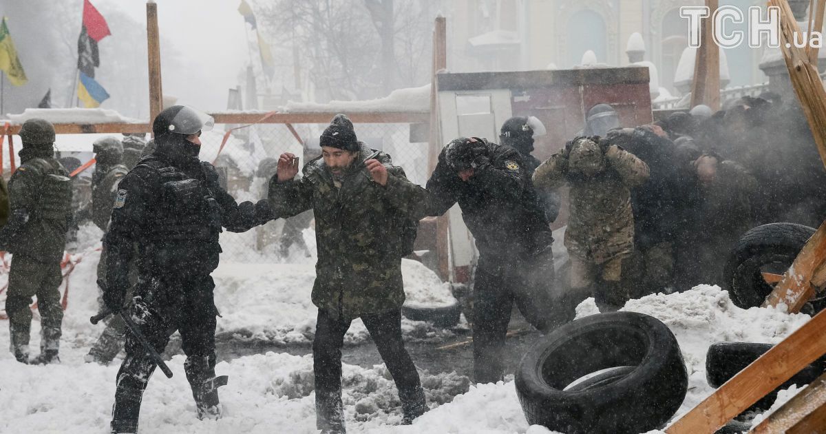 демонтаж наметового містечка біля ради_15 / © Reuters