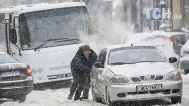 У перший день березня Україну засипало снігом. / © Reuters