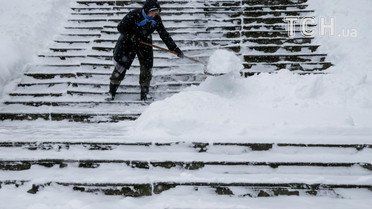 У перший день березня Україну засипало снігом. / © Reuters