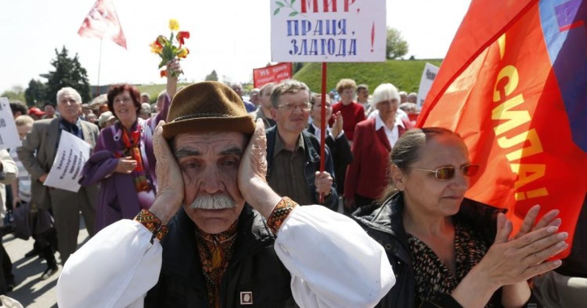 В Україні офіційно заборонили діяльність Компартії