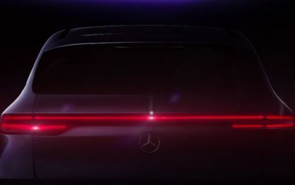 Mercedes-Benz показал интерьер будущего электрического кроссовера