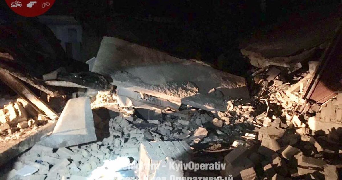 руїни гаражів у Києві_5 / © Київ Оперативний