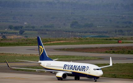 С самолета Ryanair в Брюсселе эвакуировали пассажиров из-за болтовни о бомбе
