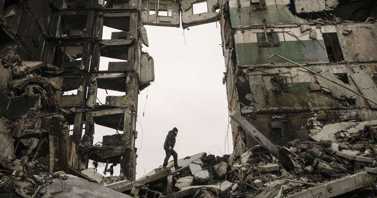 За два дня в марте 2022 года на Бородянку сбросили восемь авиабомб