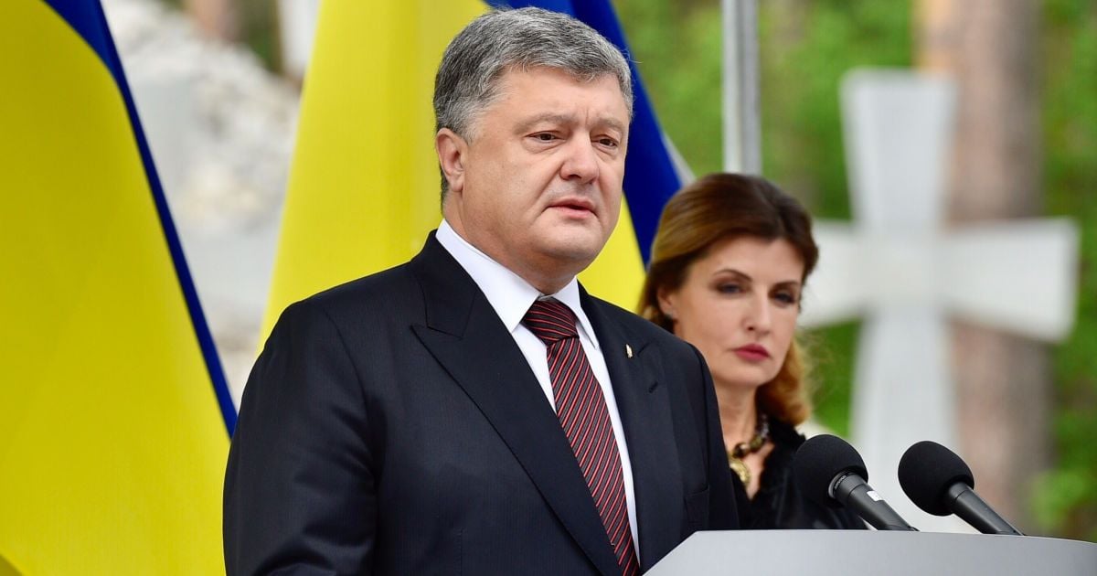 Український народ здатен прожити без "підконтрольних КДБ-ФСБ соцмереж" - Порошенко