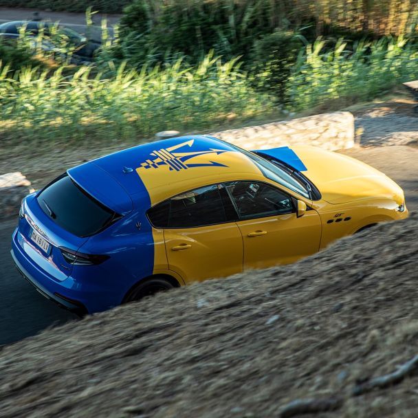 &copy; media.maserati.com